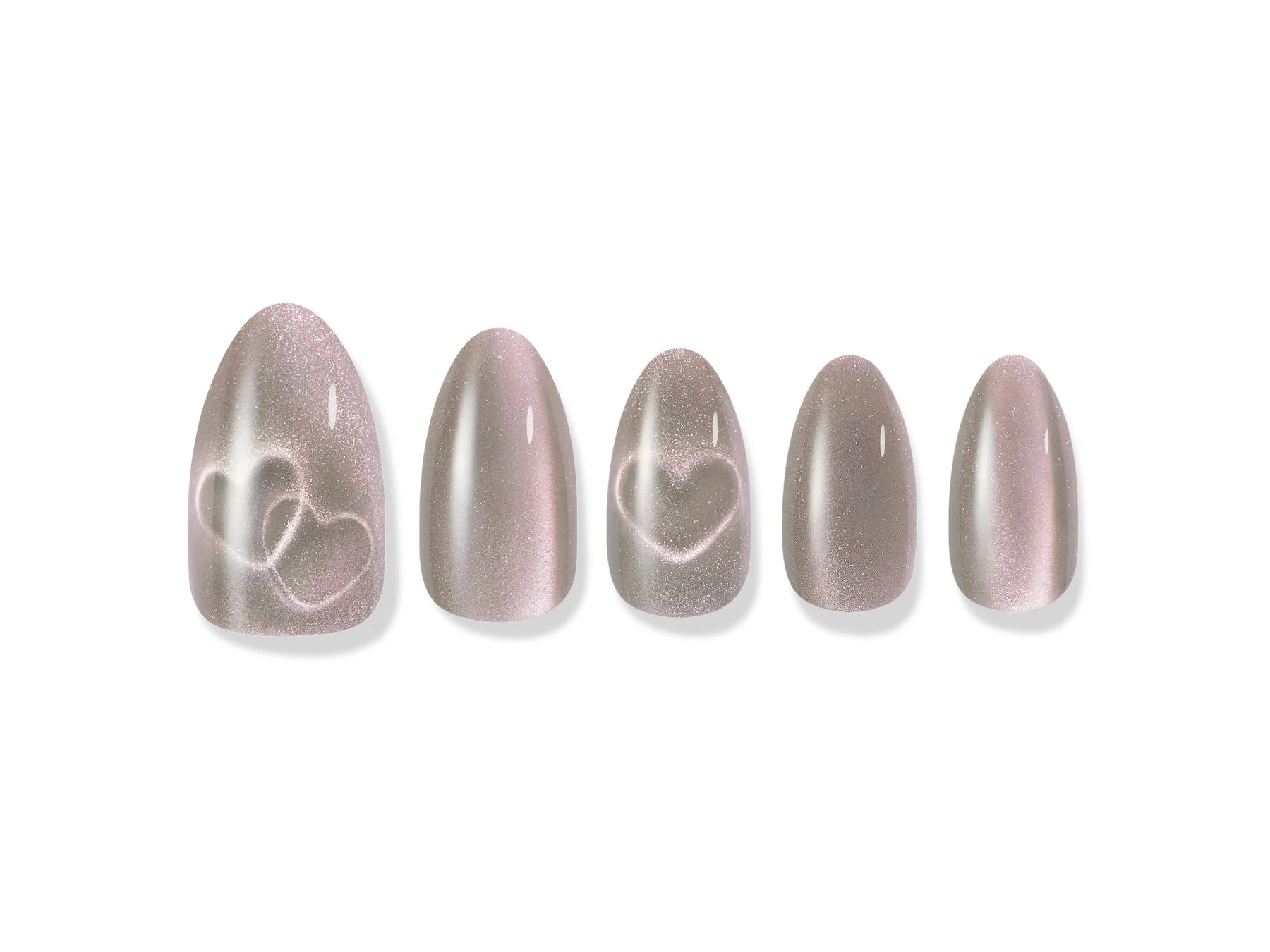 きらめくピンクベージュ系のマグネットネイルチップ