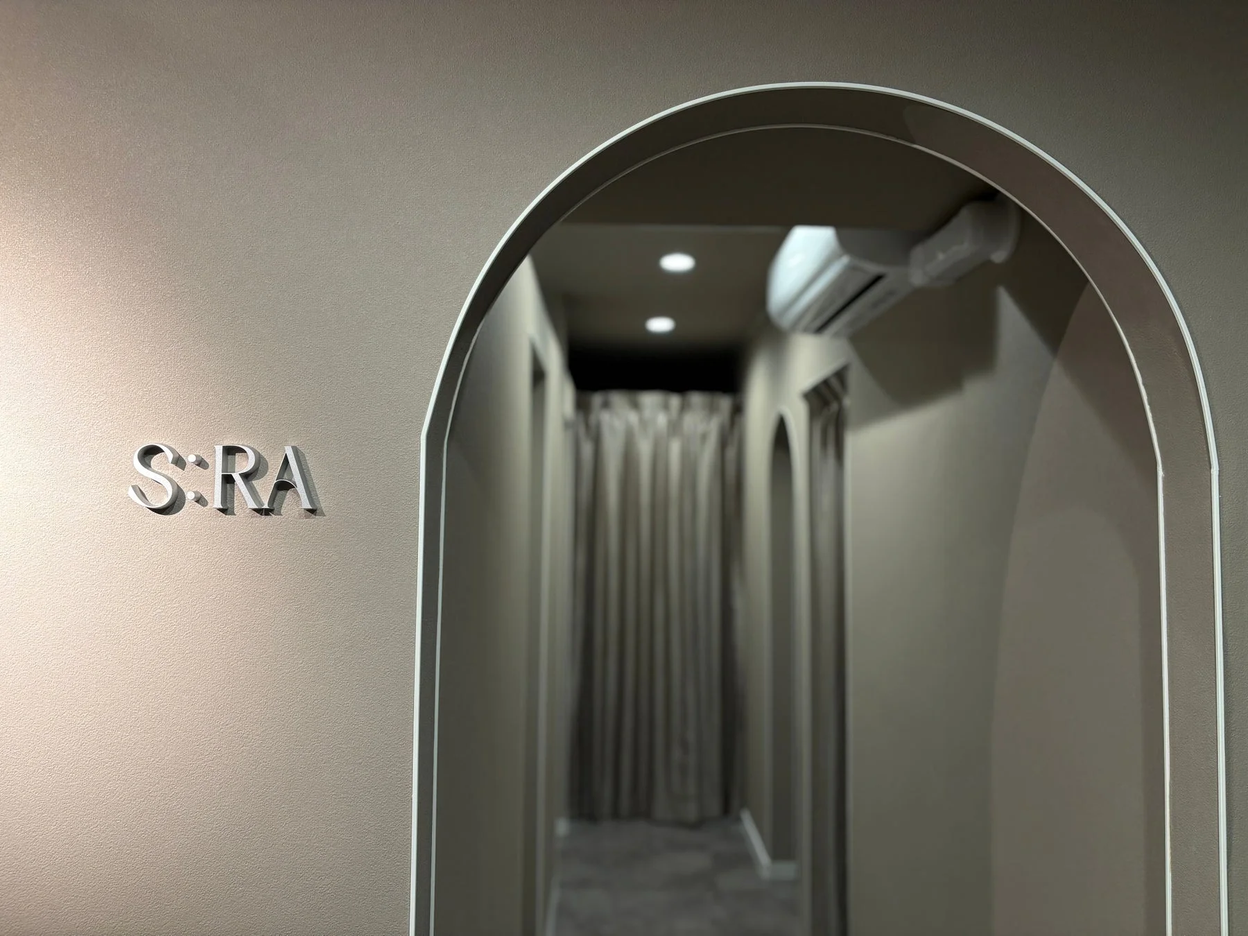 S:RA サロン内観