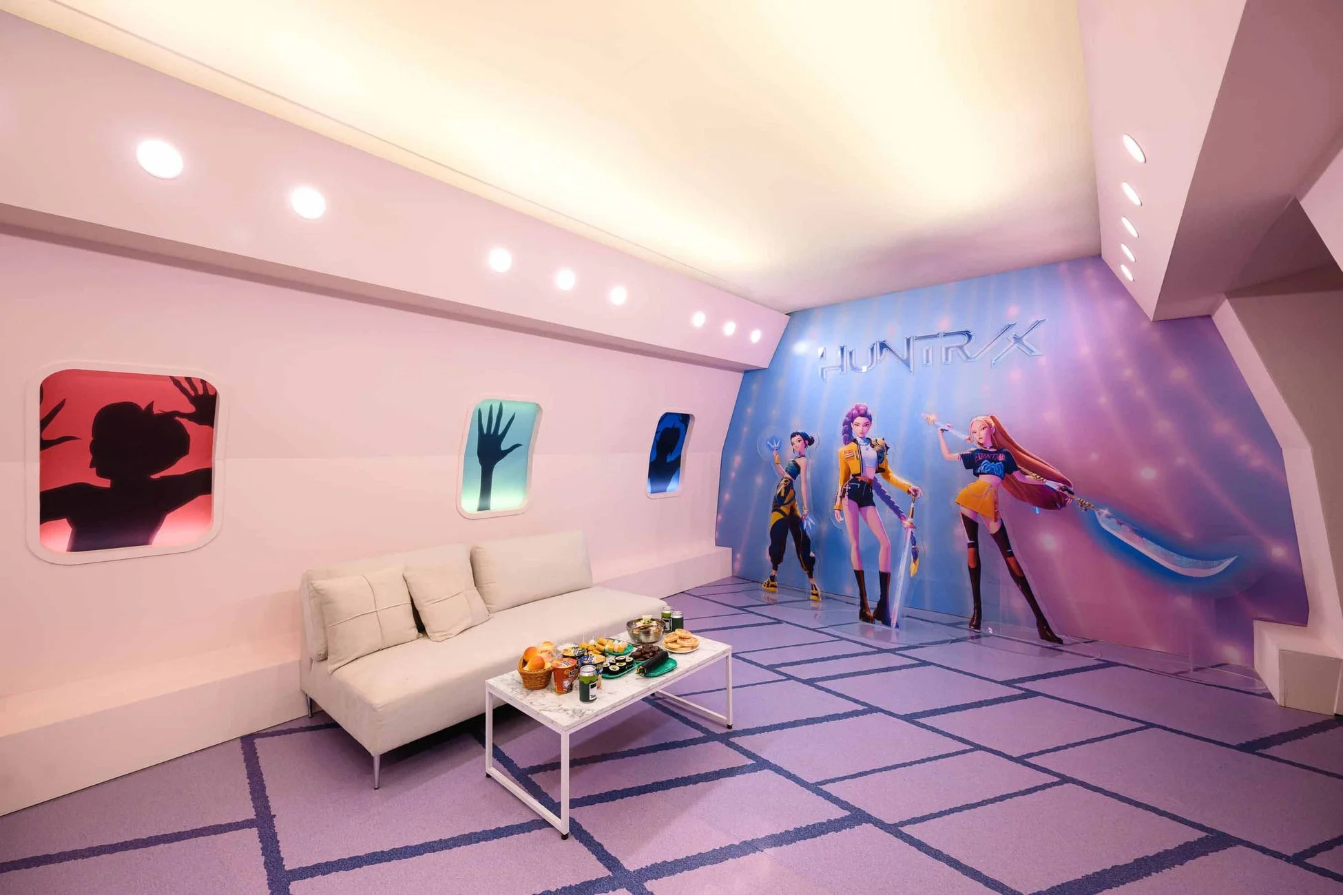 未来的なデザインのイベントスペース