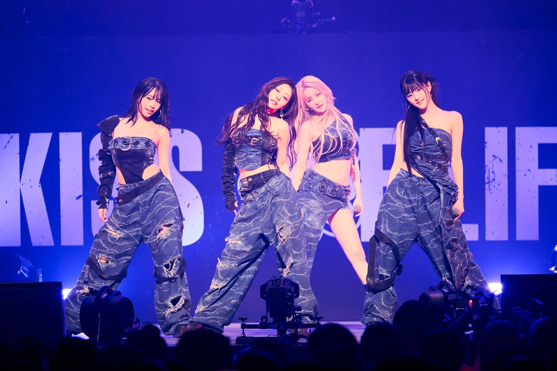 KISS OF LIFEのパフォーマンス