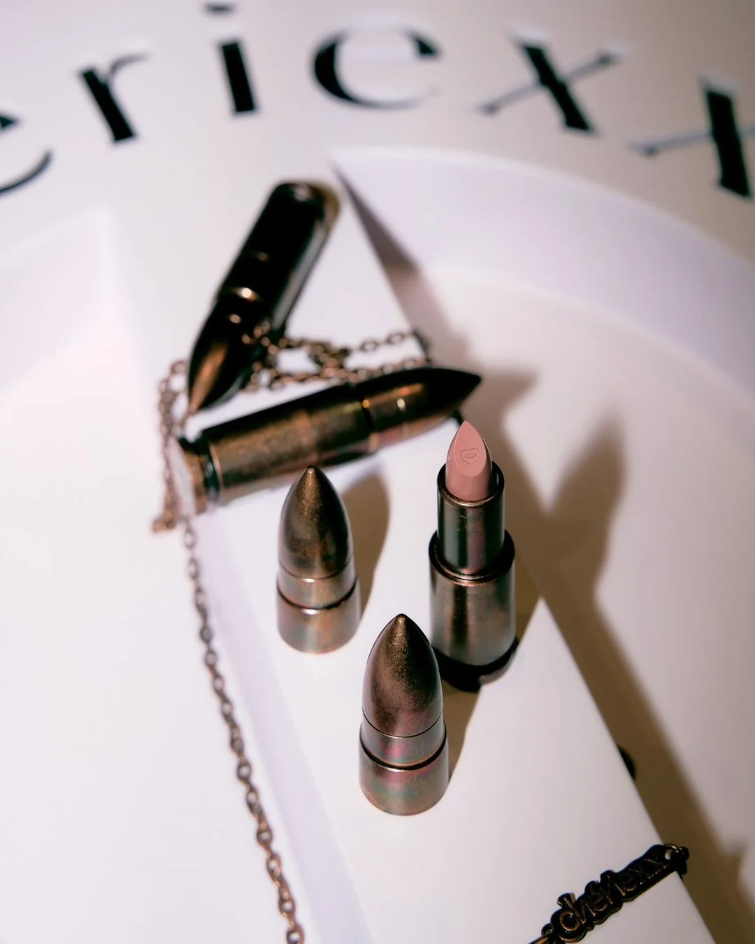 弾丸型リップスティックのクローズアップ