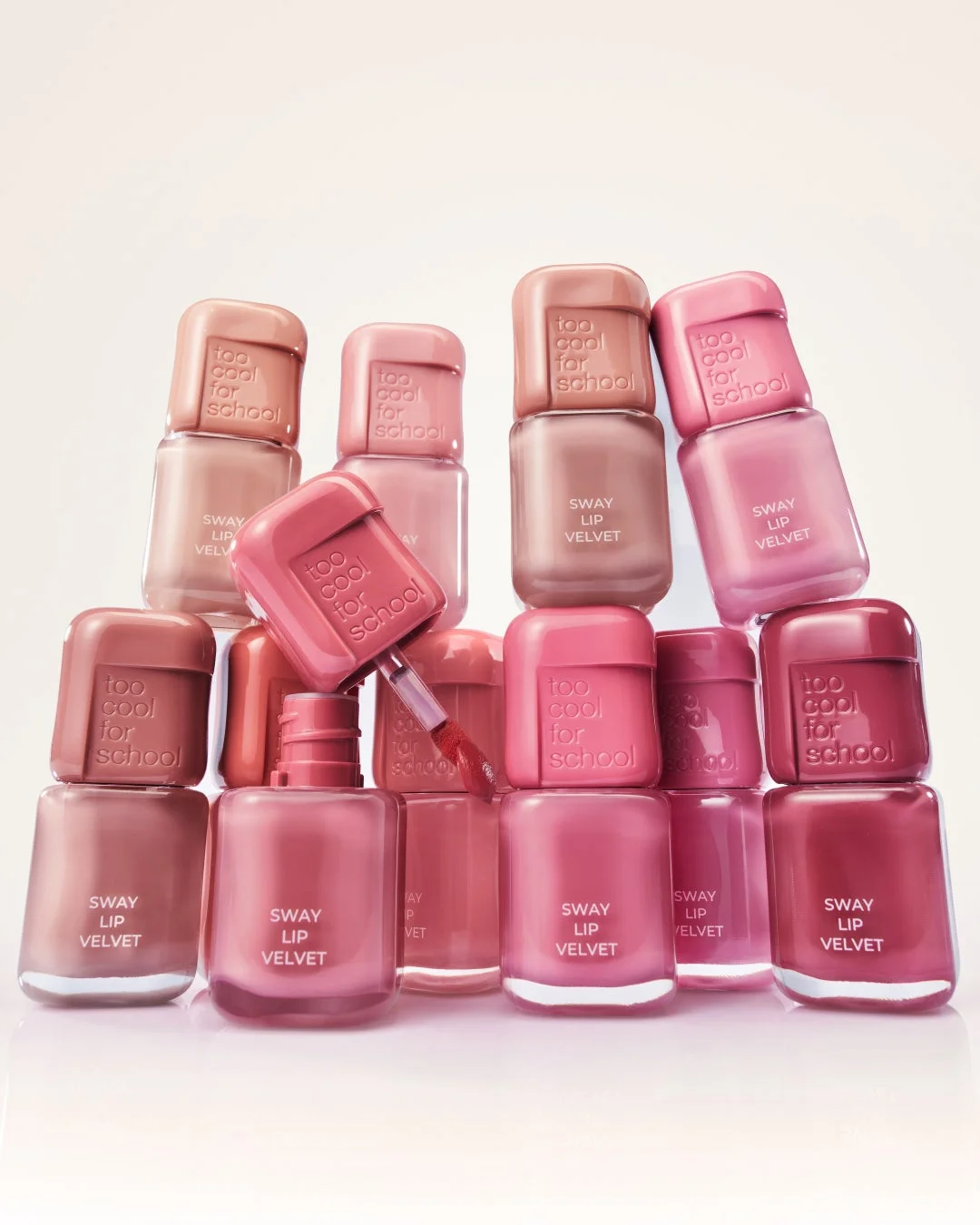 リップ製品が積み重ねられた画像