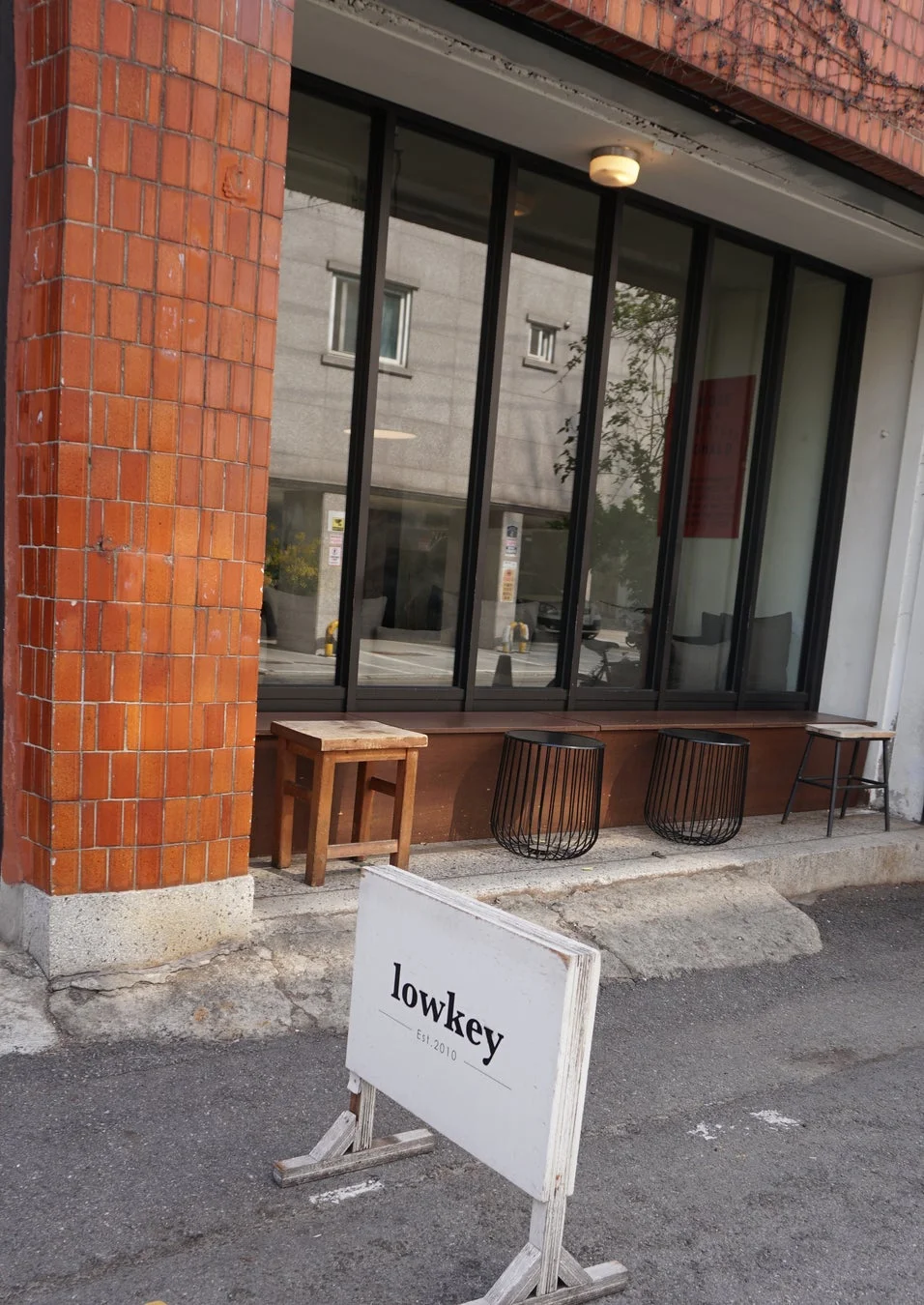 Lowkeyの店舗外観