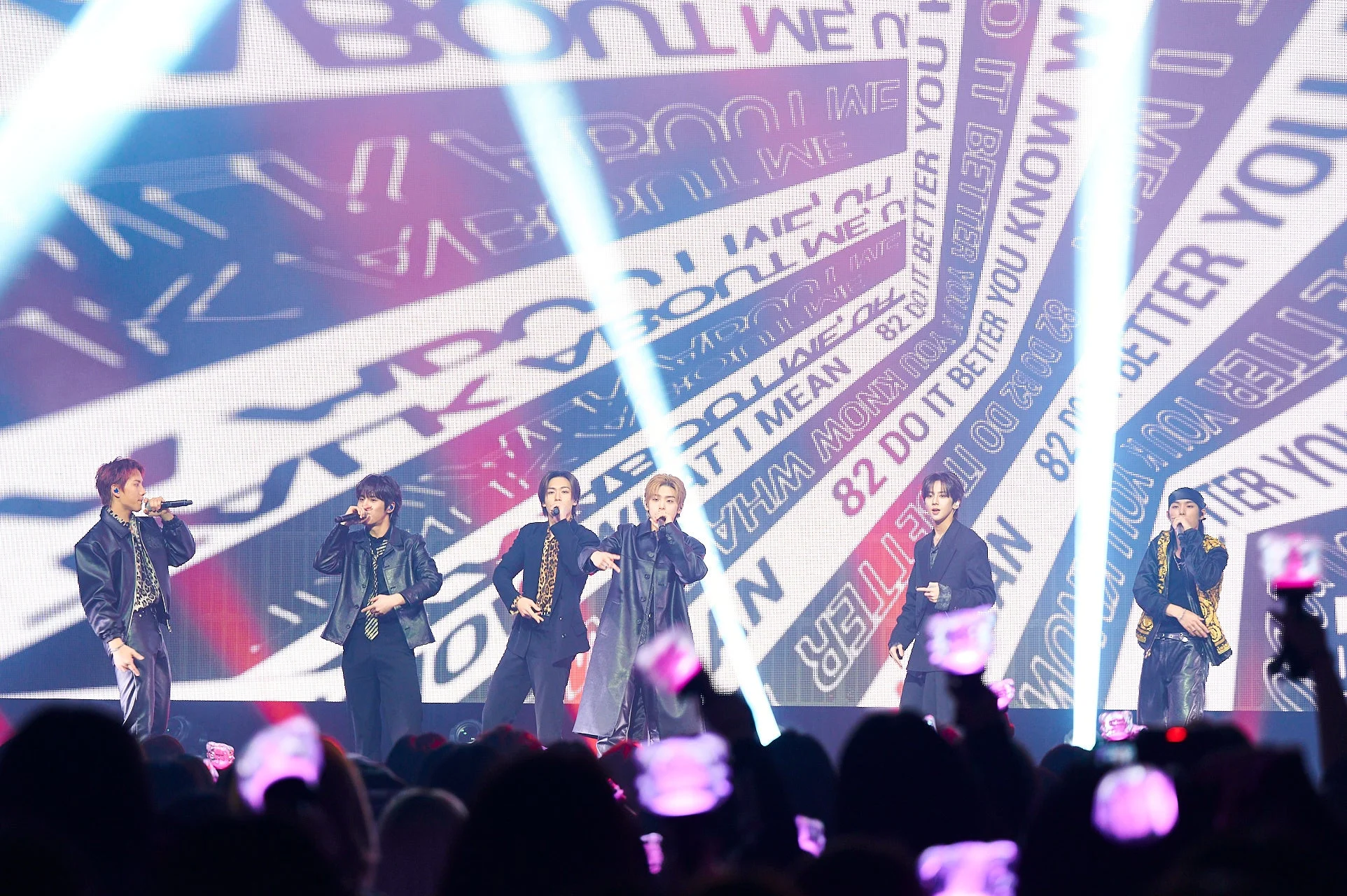 82MAJORのZeppツアー東京公演の様子