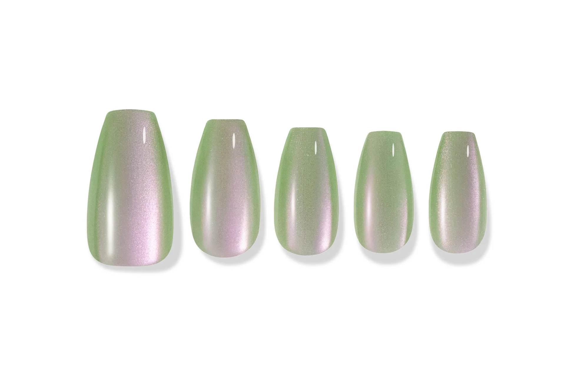 光沢のある淡いグリーンとピンクがかったオーロラカラーのネイルチップ