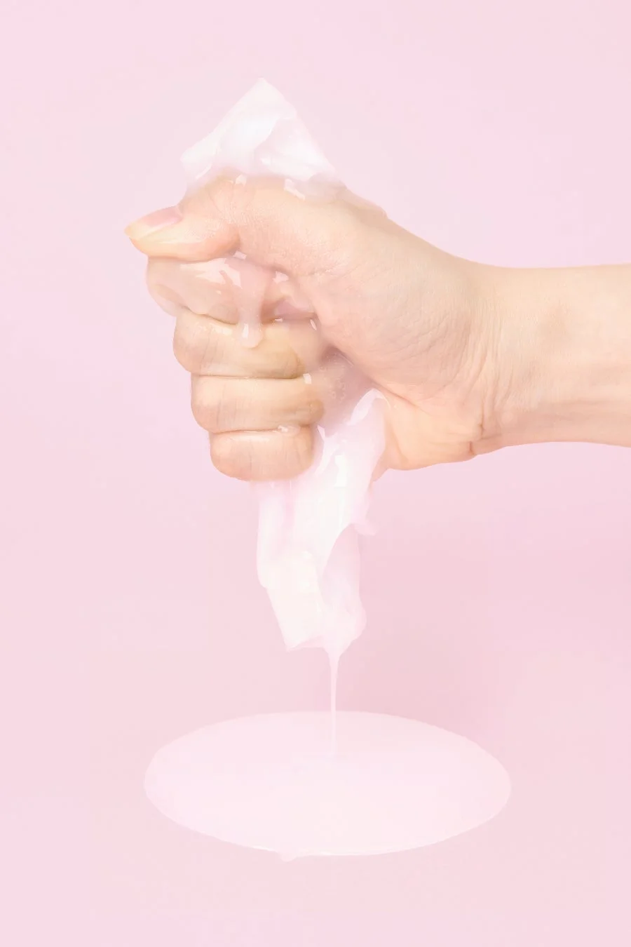 美容液を含んだシートマスク