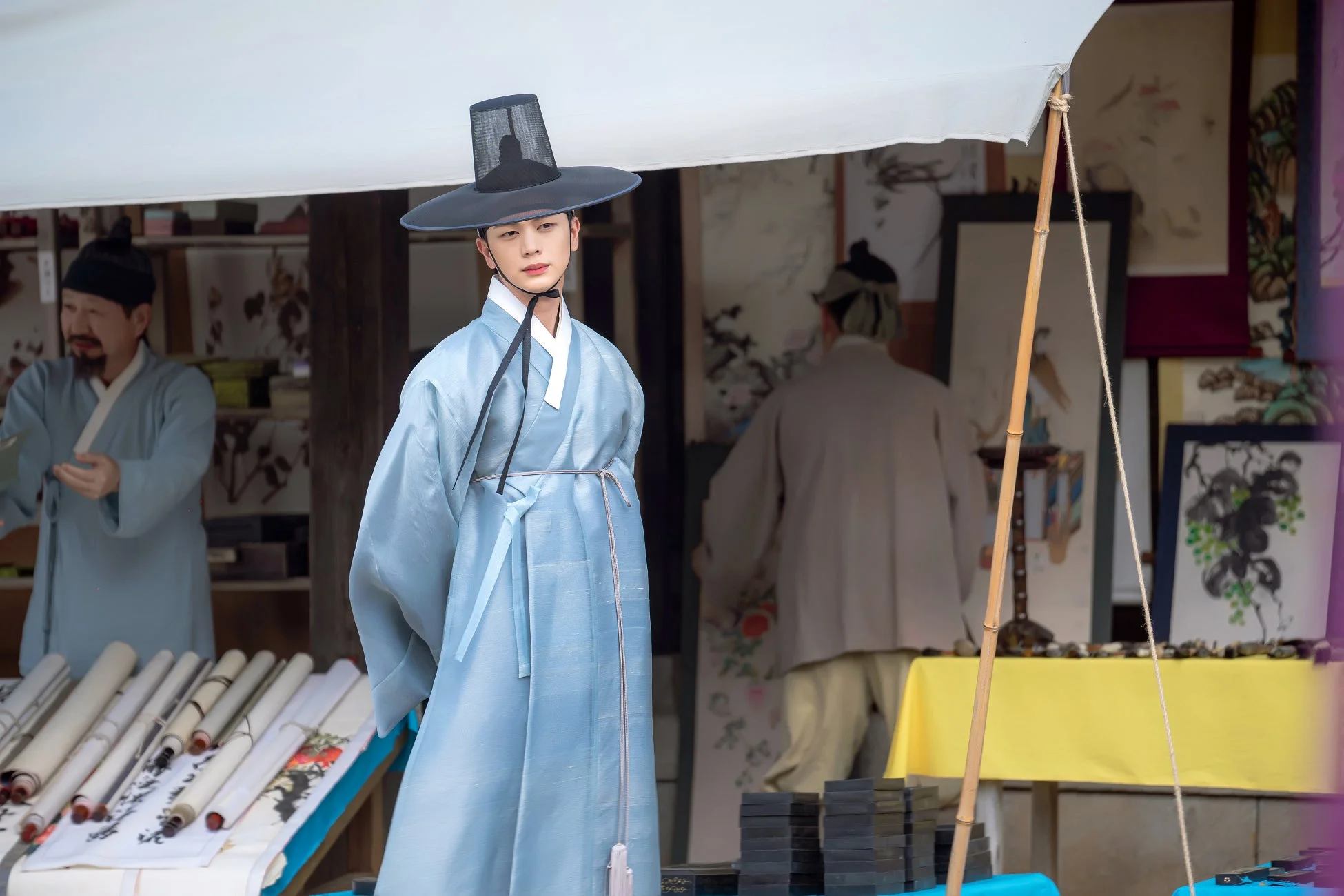 ユク・ソンジェさんの韓服姿