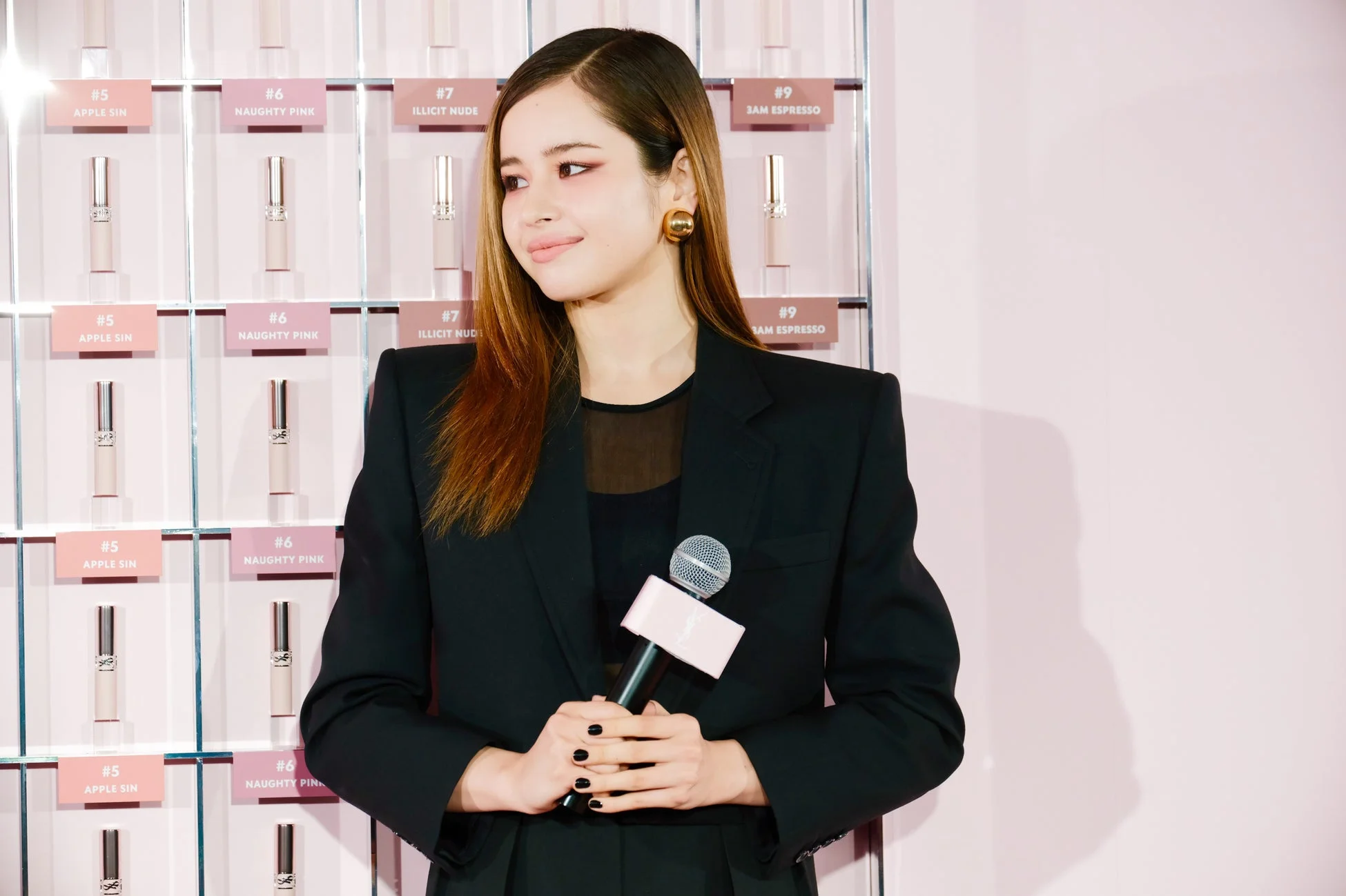 YSL ラブヌード リップスティック No.44を試すHARVEYさん